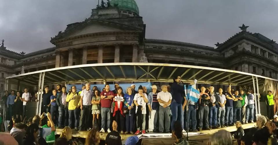 50223960_2380746215333674_4600859548335472640_n