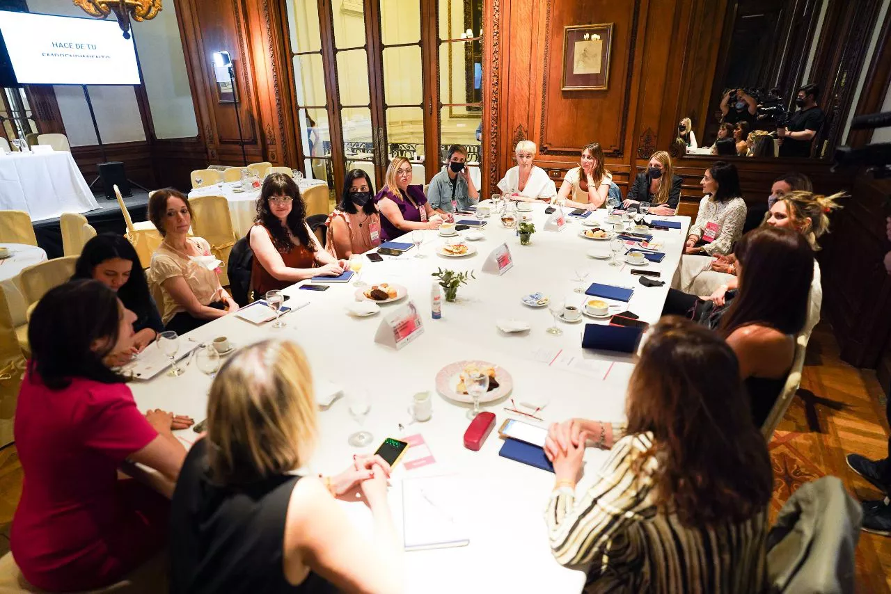 photo4965644040502618684