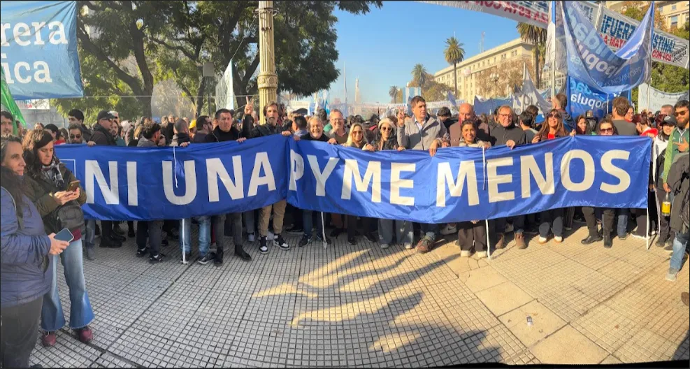 20250618 -MOVILIZACIÓN-A-PLAZA-DE-MAYO- ENAC 18 de junio