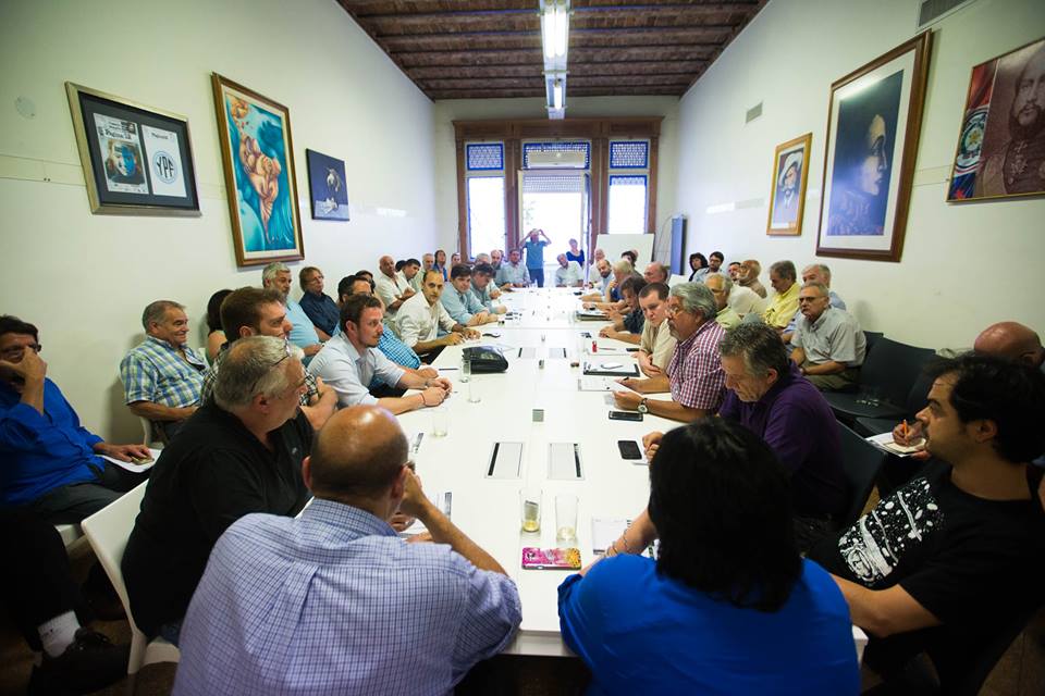 20161205 Mesa de dialogo político 001