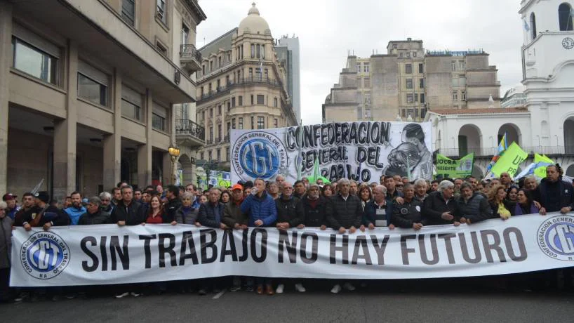 sin trabajo no hay futuro